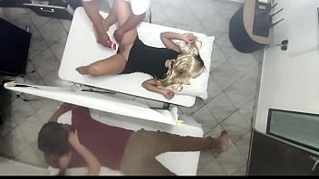 Glamour Rubdown on the Assets of the Super-sexy Wifey next to her Husband in the Couples Rubdown Salon It was Recorded How the Wifey is Manipulated by the Physician and Then Banged next to her Husband NTR